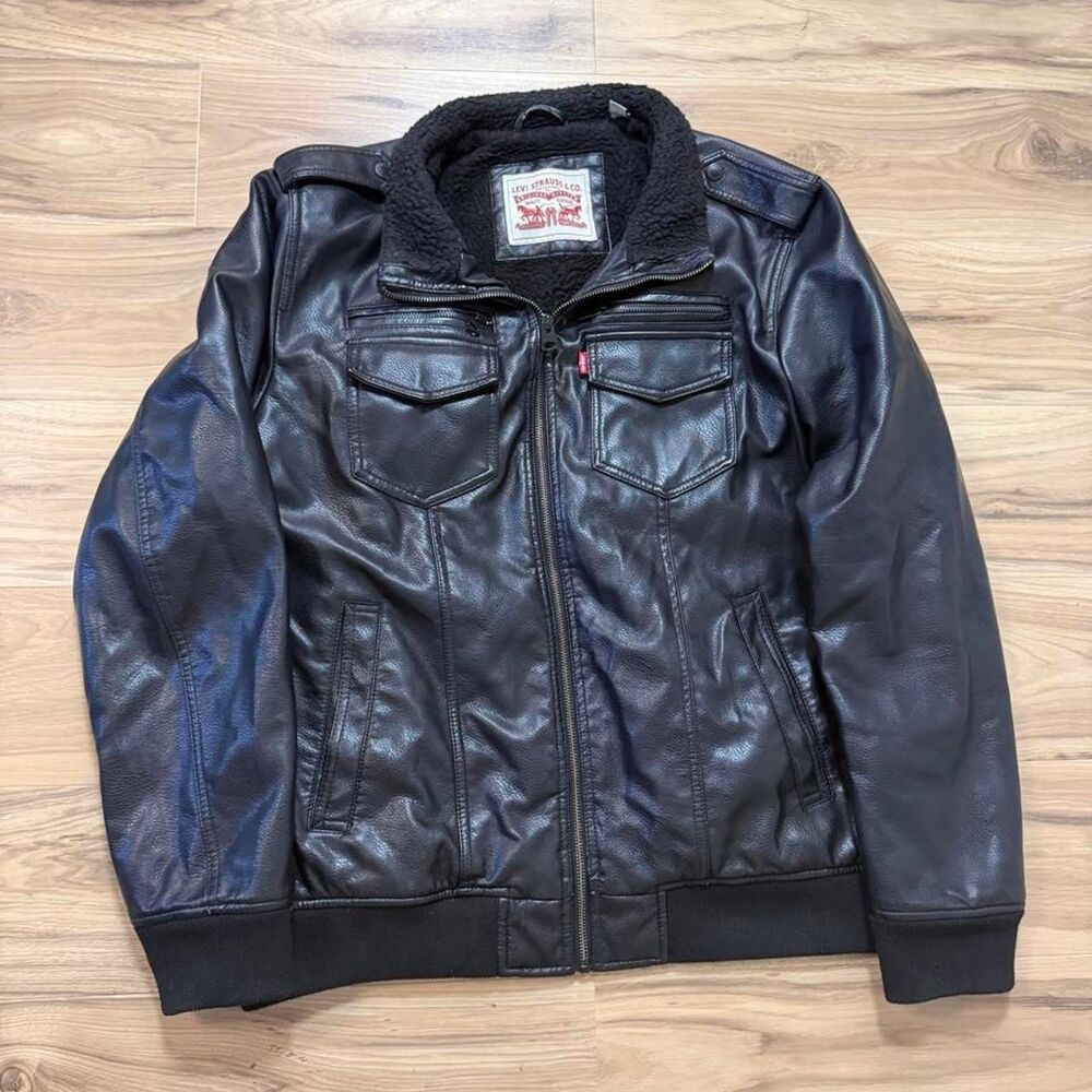 Levi’s Aviator Bomber style heavy jacket Sherpa lined warm size large